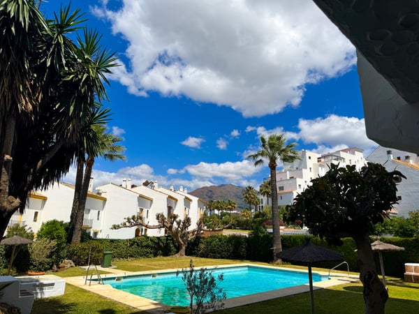 Apartment in Estepona - view 1