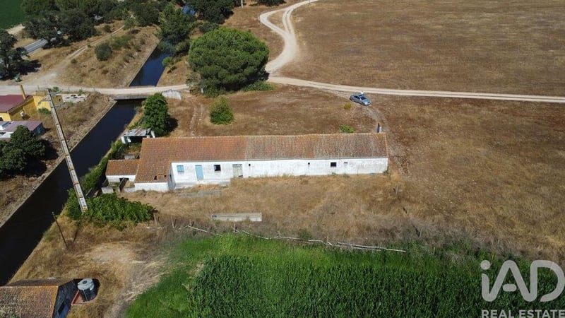 House in Couco - view 1