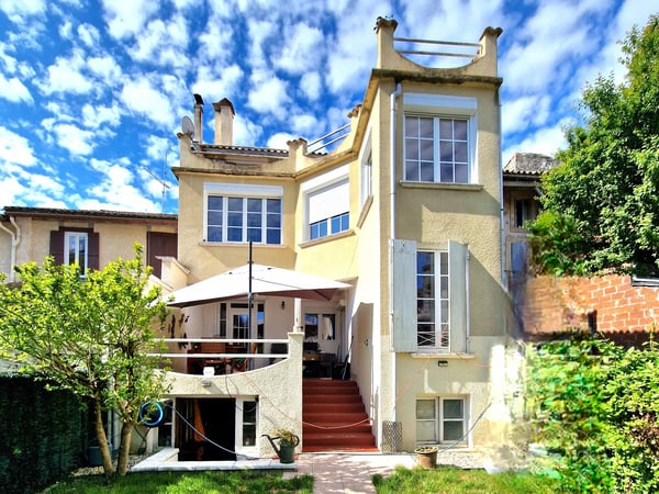 House in Lauzun - view 1