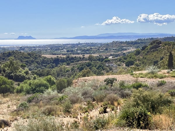 Land in Estepona - view 1