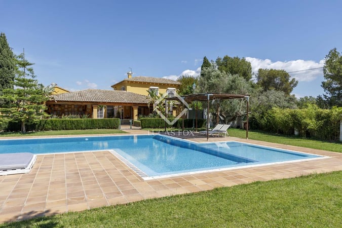 House in Valencia - view 1