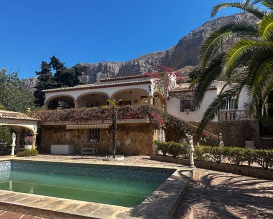 House in Javea - view 1