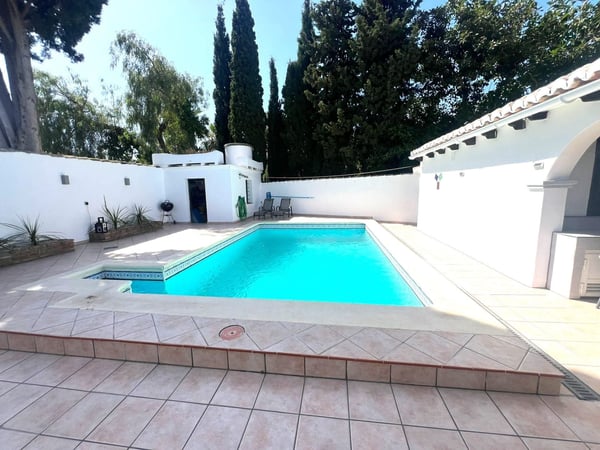 Villa in Malaga - view 1