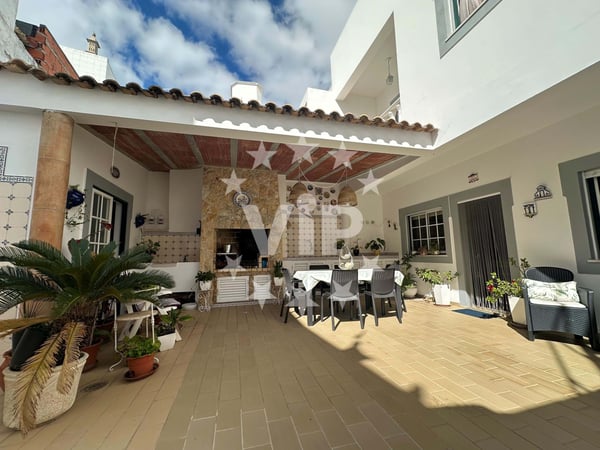 Villa in Canhestros - view 1