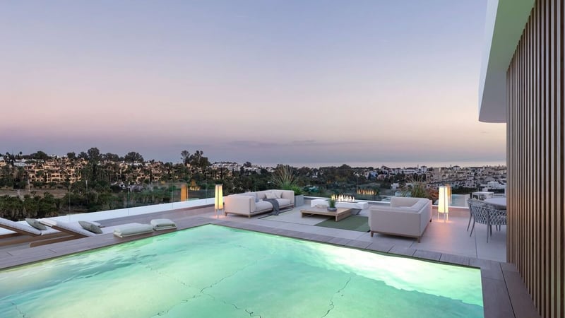 House in Estepona - view 1