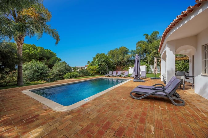 Villa in Vilamoura - view 1