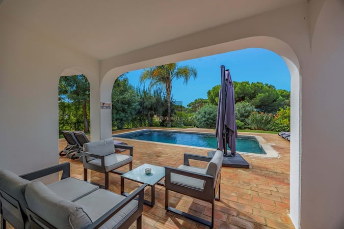 Villa in Vilamoura - view 1