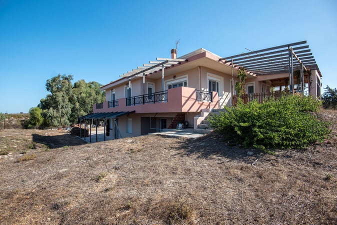 Villa in Antimacheia - view 1