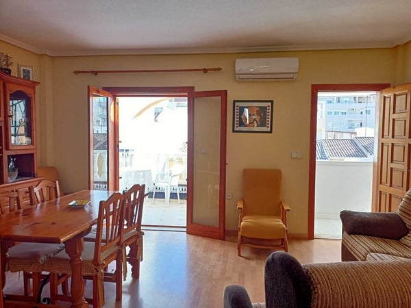 Apartment in Alicante - view 1