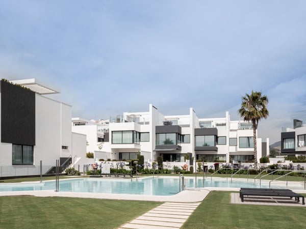 House in Estepona - view 1