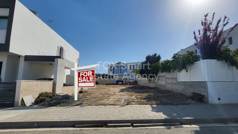 Land in Dali - view 1