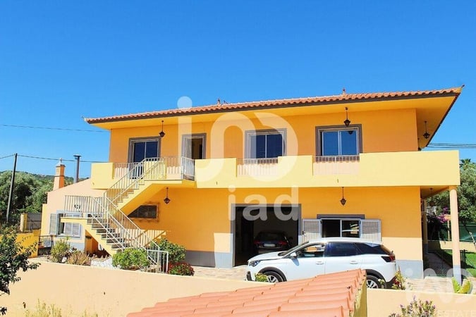 House in Estoi - view 1