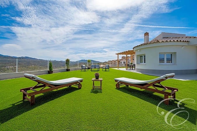 Villa in Vinuela - view 1