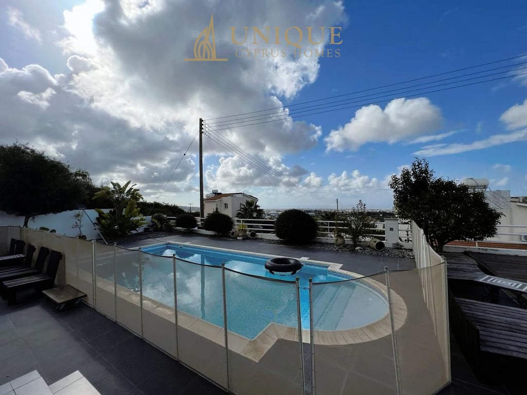 House in Tala - Image 2