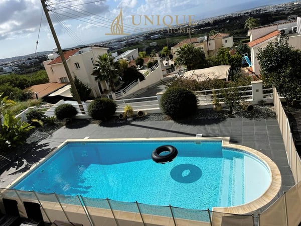 House in Tala - view 1