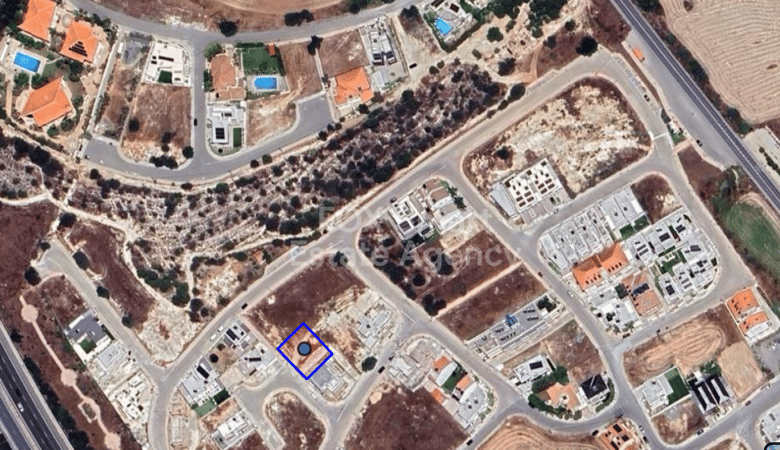 Land in Dali - view 1