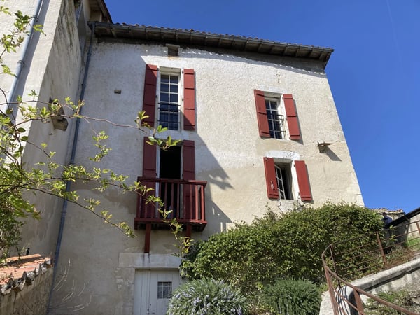 House in Aubeterre-sur-Dronne - view 1