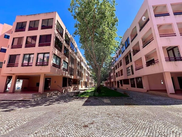 Apartment in Cascais - view 1