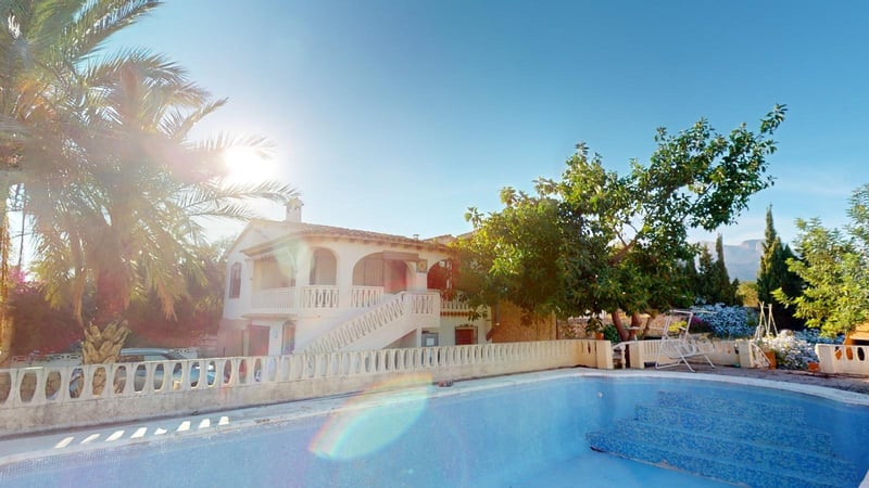 Villa in l'Alfas del Pi - view 1