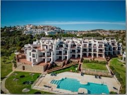 Apartment in Casares de Arbas - Image 2