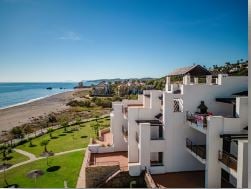 Apartment in Casares de Arbas - Image 3