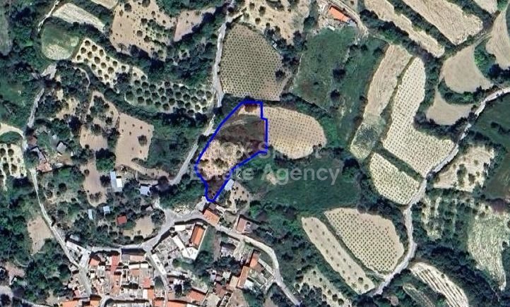 Land in Koili - view 1