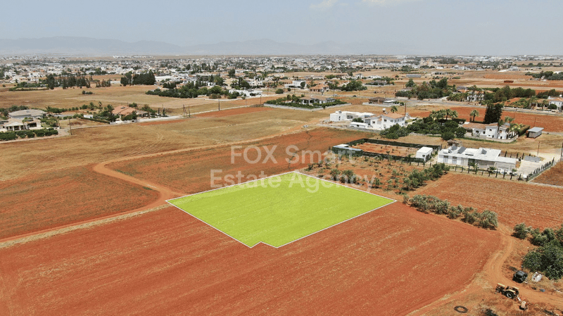 Land in Palaiometocho - view 1