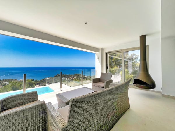 Villa in Capnegret - view 1