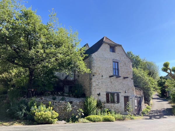 House in Lauzes - view 1