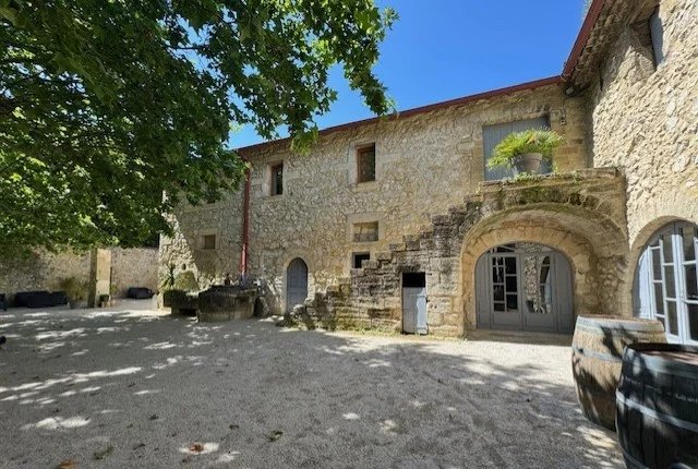 House in Avignon - view 1