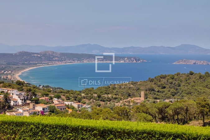 House in Girona - view 1