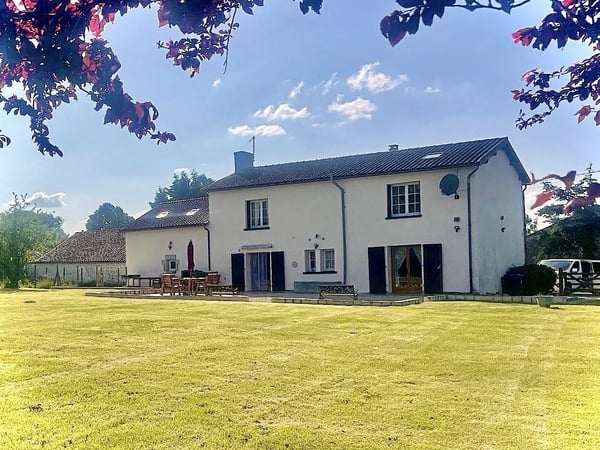House in Chateau-Garnier - view 1