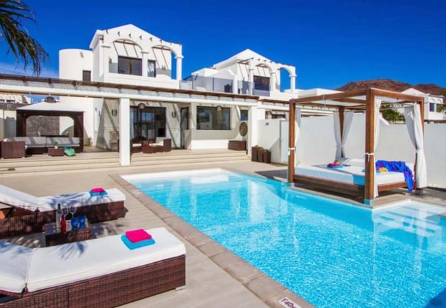 Villa in Playa Blanca - view 1
