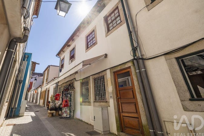 House in Meadela - view 1