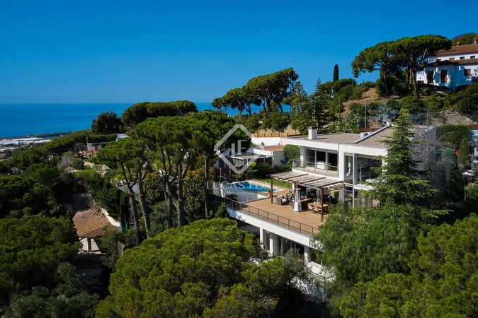 House in Premia de Dalt - view 1