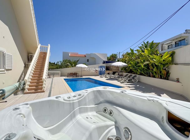 Villa in Lagoa - view 1