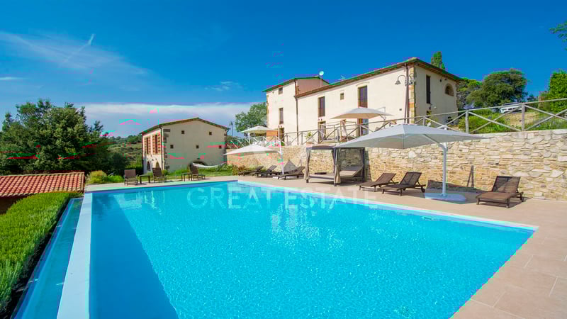 House in Palaia - view 1