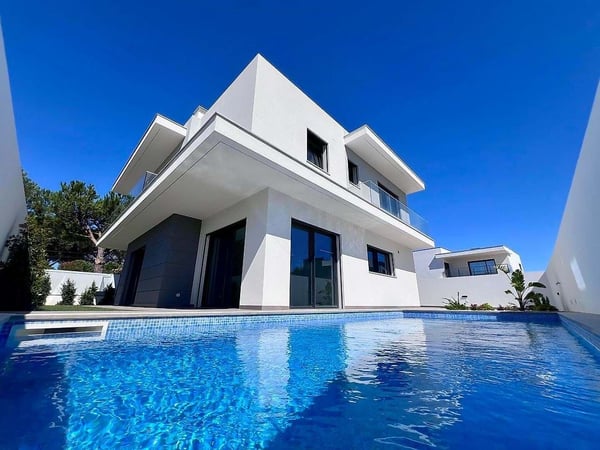 Villa in Alcabideche - view 1