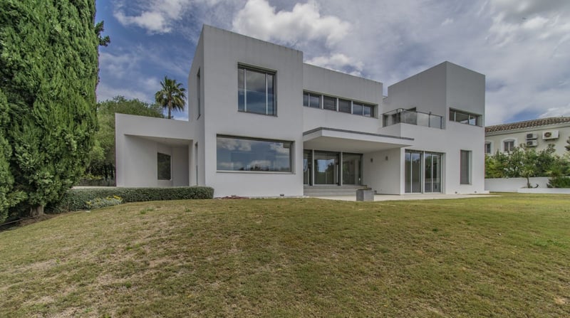 Villa in Sotogrande - view 1