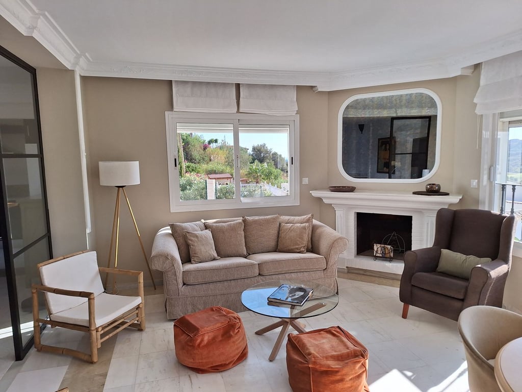 Villa in Estepona - Image 2