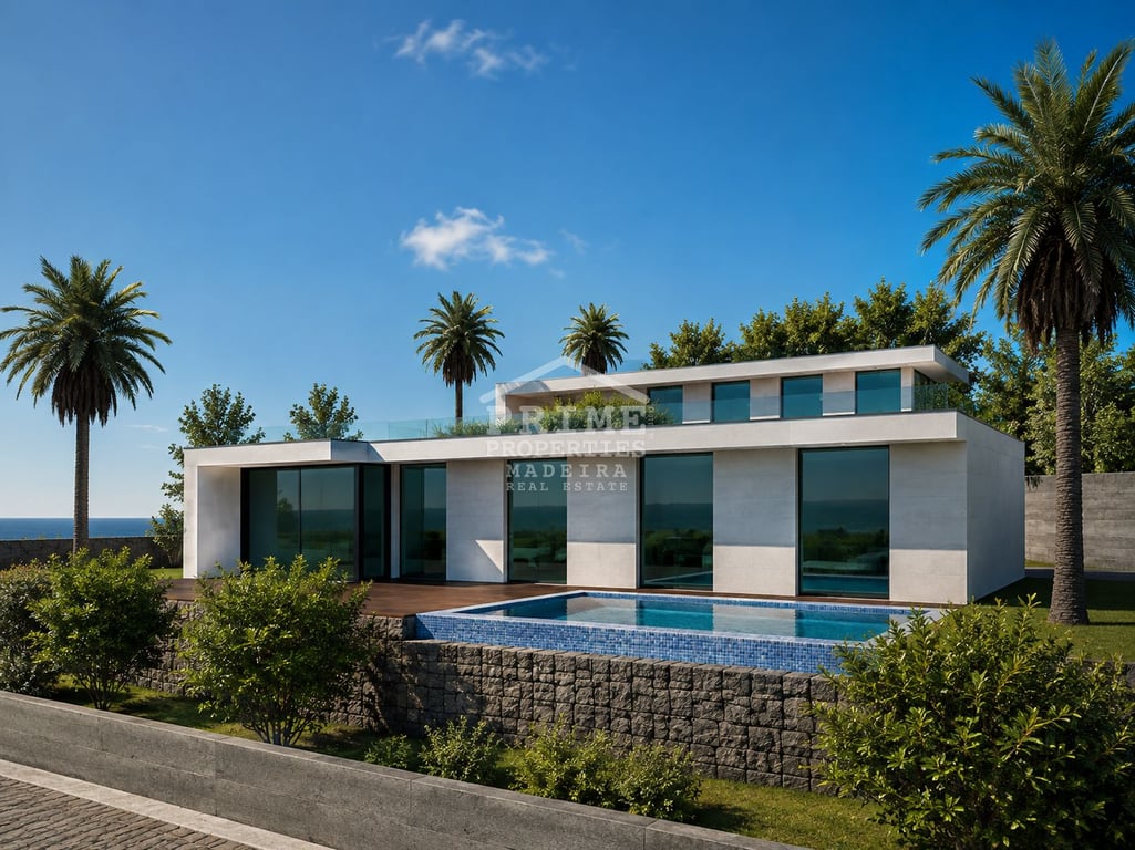Land in Prazeres - Image 2