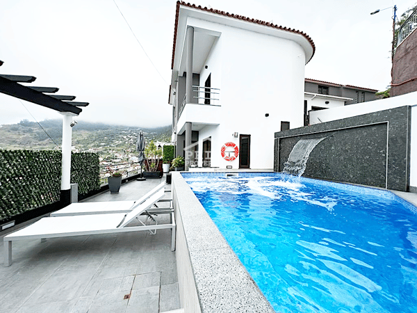 Villa in Arco da Calheta - view 1