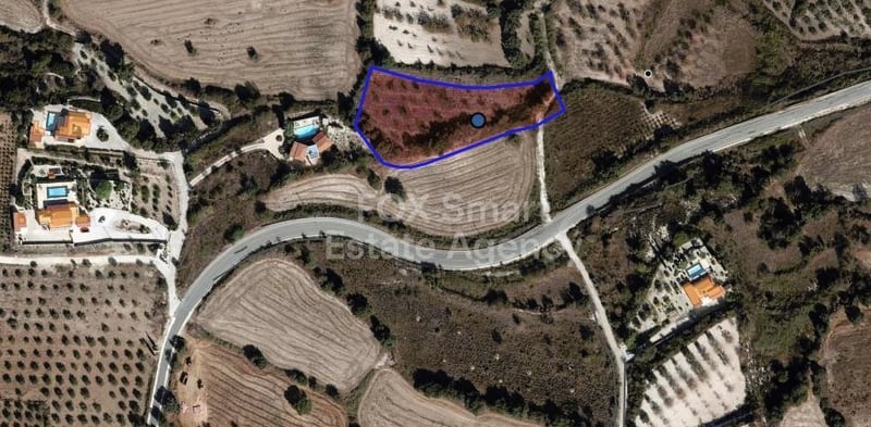 Land in Dhrymou - view 1