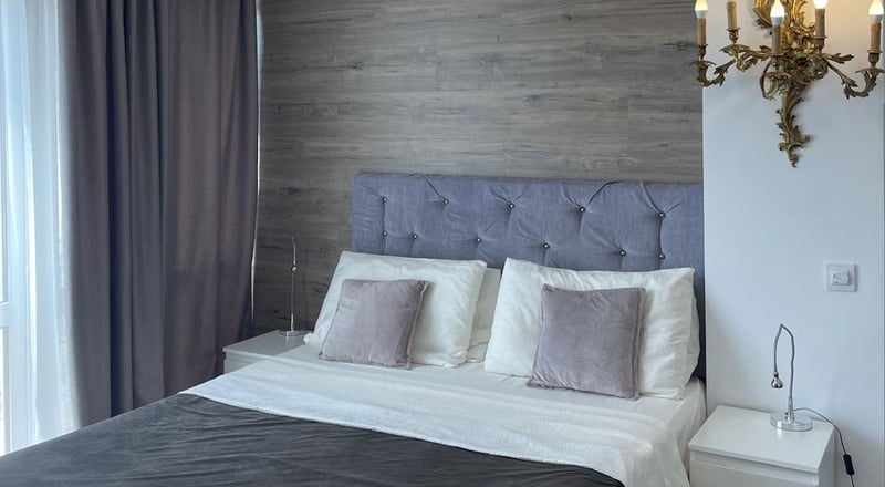 Apartment in Nueva Andalucia - view 1