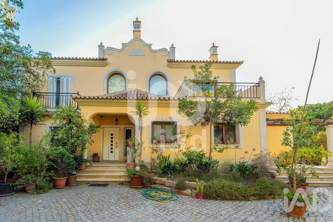 House in Almancil - view 1