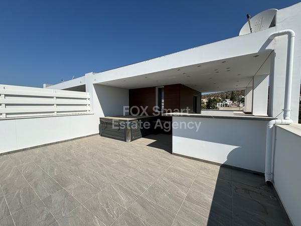 House in Agios Tychon - view 1