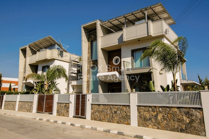 House in Agios Tychon - view 1