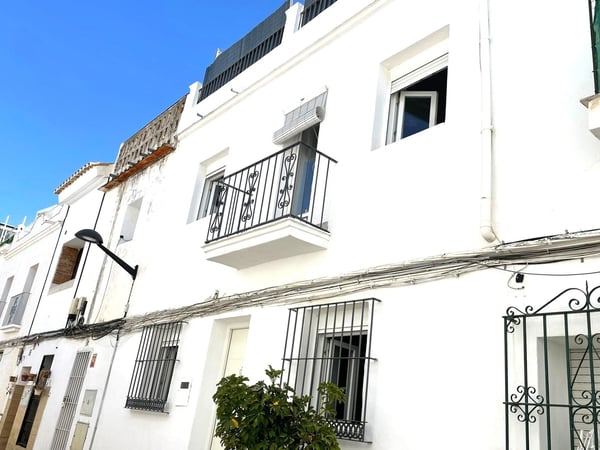 House in San Pedro de Alcantara - view 1