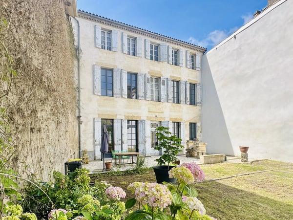 House in Marmande - view 1