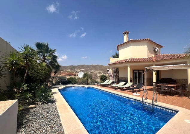 Villa in Almeria - view 1